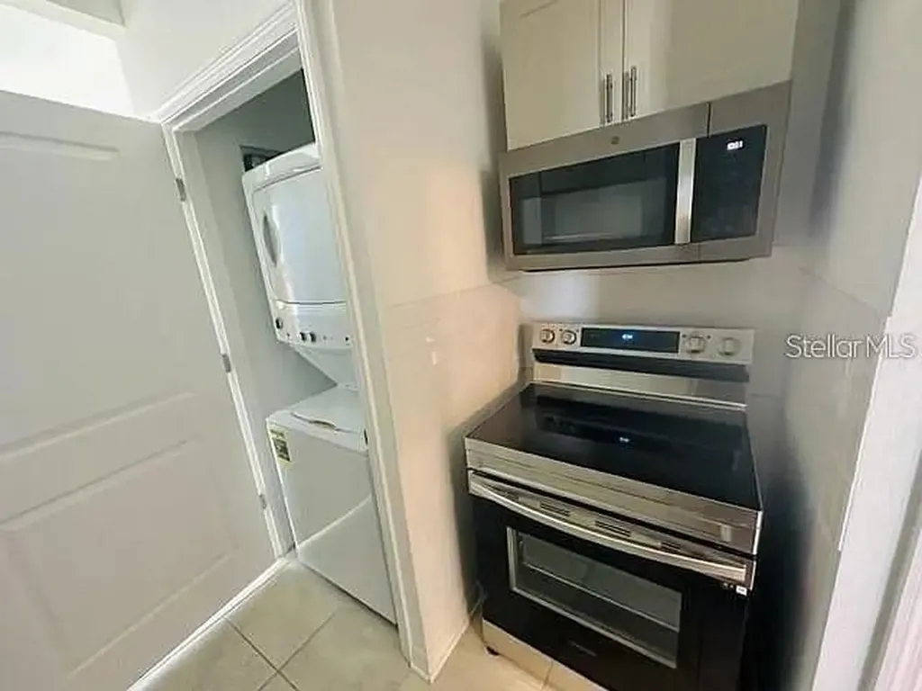 2002 Myrtle Pine Street Kissimmee FL 34746