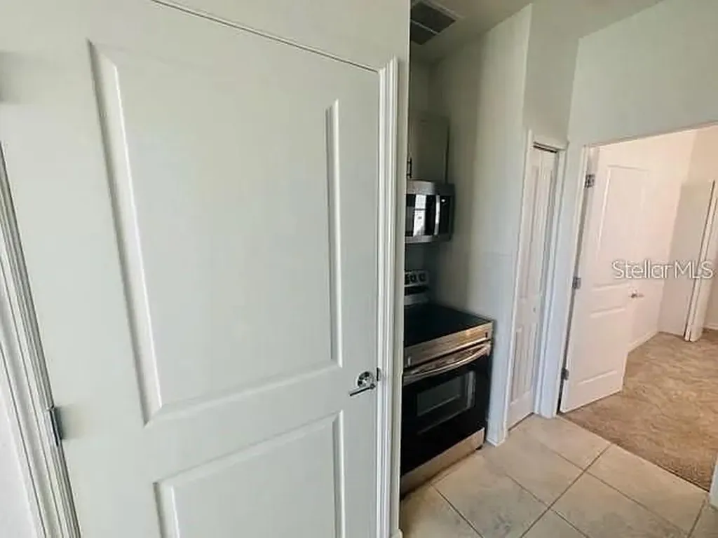 2002 Myrtle Pine Street Kissimmee FL 34746