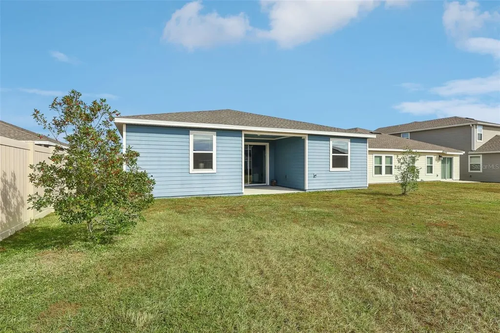 2002 Myrtle Pine Street Kissimmee FL 34746