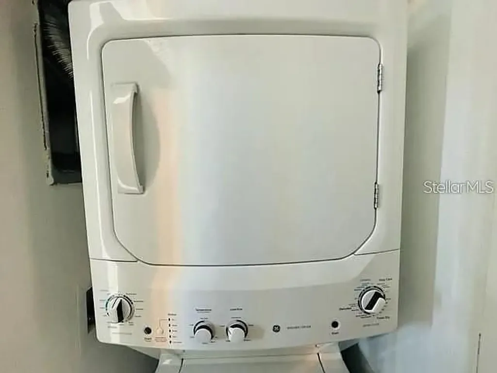 2002 Myrtle Pine Street Kissimmee FL 34746