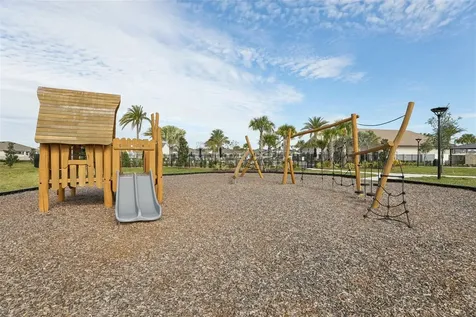 2002 Myrtle Pine Street Kissimmee FL 34746