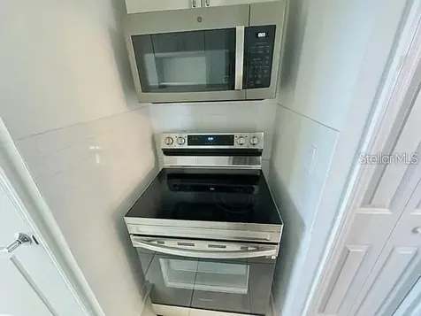 2002 Myrtle Pine Street Kissimmee FL 34746