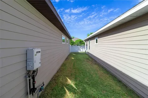 1852 SW 246th Drive Newberry FL 32669