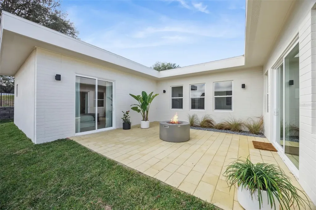 438 Skyfield Court Lady Lake FL 32159