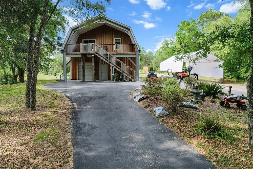 7059 N Lecanto Highway Hernando FL 34442