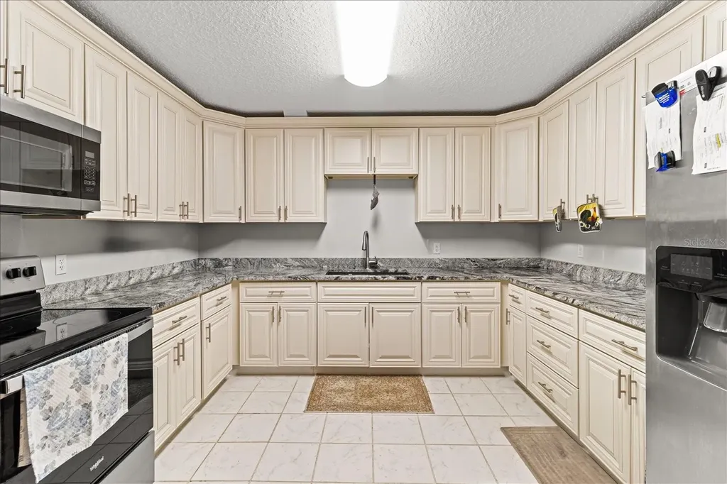 7059 N Lecanto Highway Hernando FL 34442