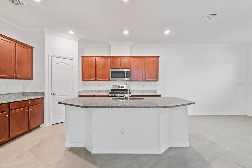5115 Tobermory Way Bradenton FL 34211