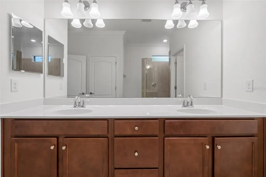 5115 Tobermory Way Bradenton FL 34211