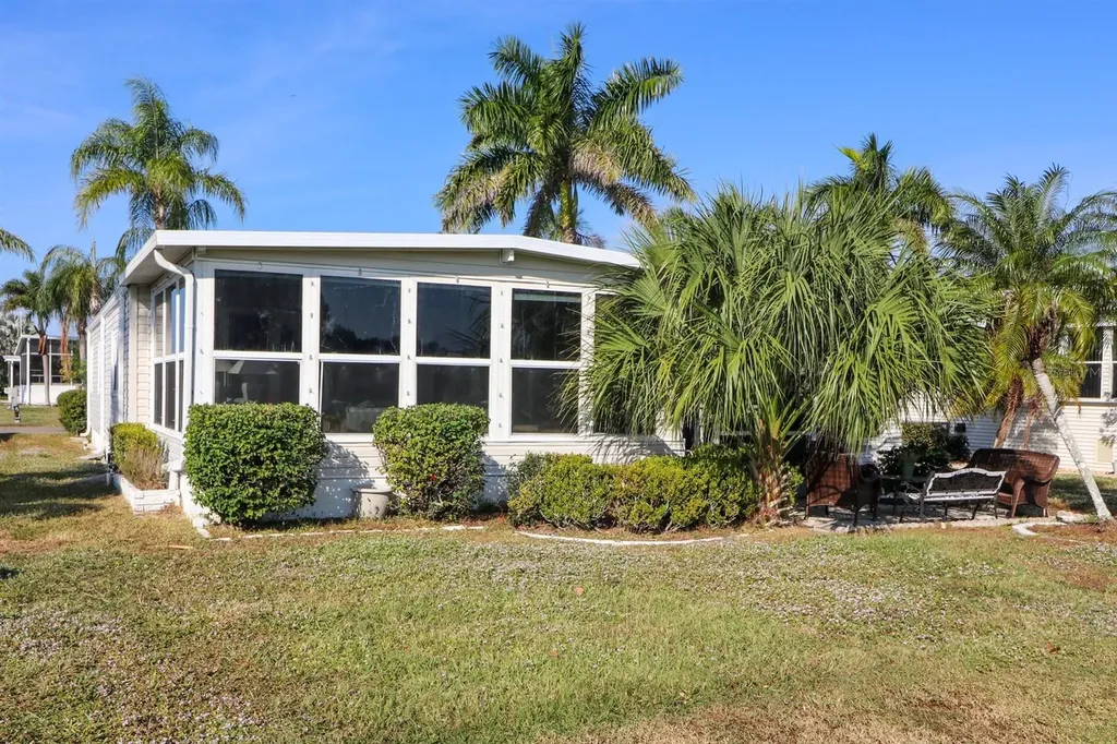 2100 Kings Highway Punta Gorda FL 33980
