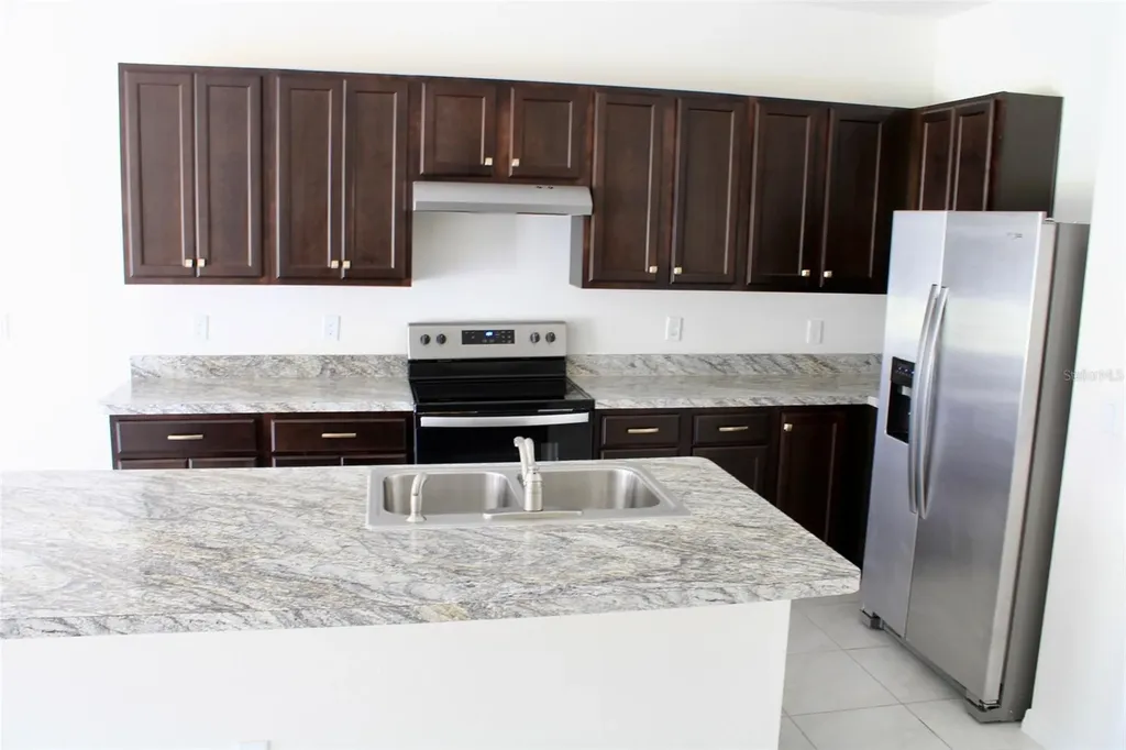1256 Yellow Finch Drive Davenport FL 33837