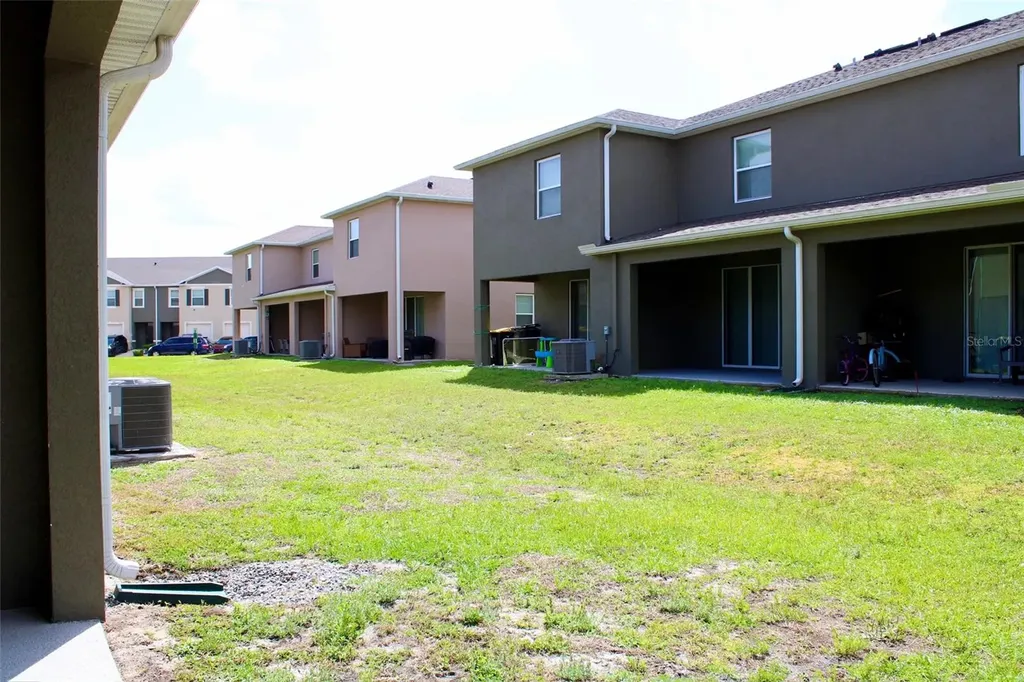 1256 Yellow Finch Drive Davenport FL 33837