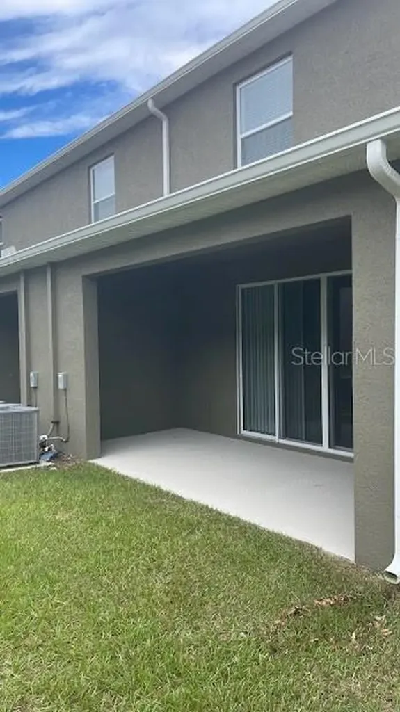 1256 Yellow Finch Drive Davenport FL 33837