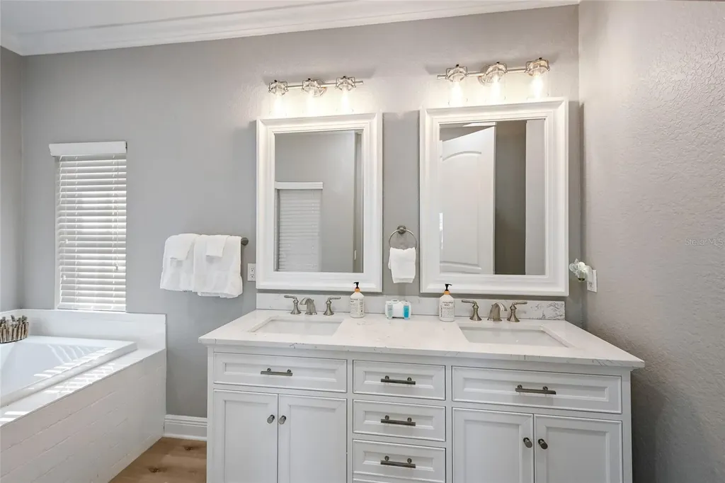 159 Crescent Drive Anna Maria FL 34216