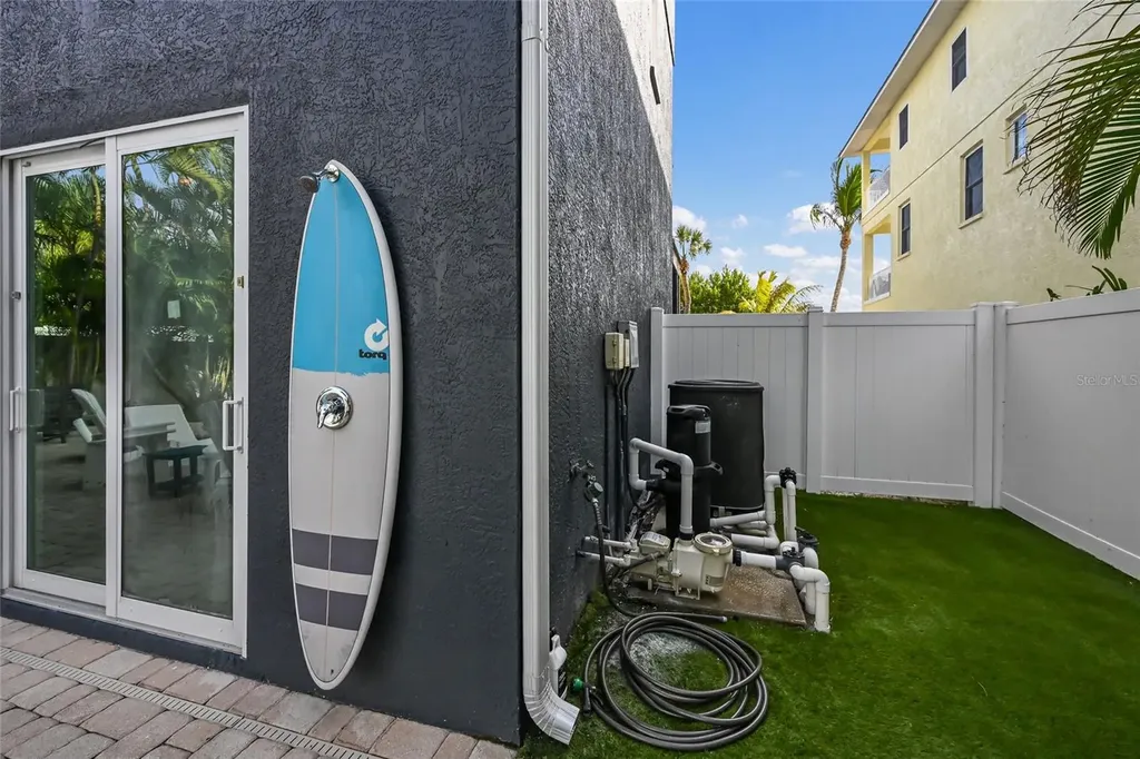 159 Crescent Drive Anna Maria FL 34216