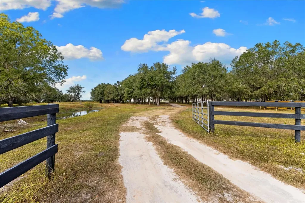 4940 Wauchula Road Myakka City FL 34251