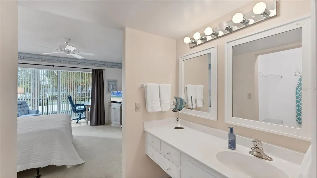 450 Cerromar Road Venice FL 34293