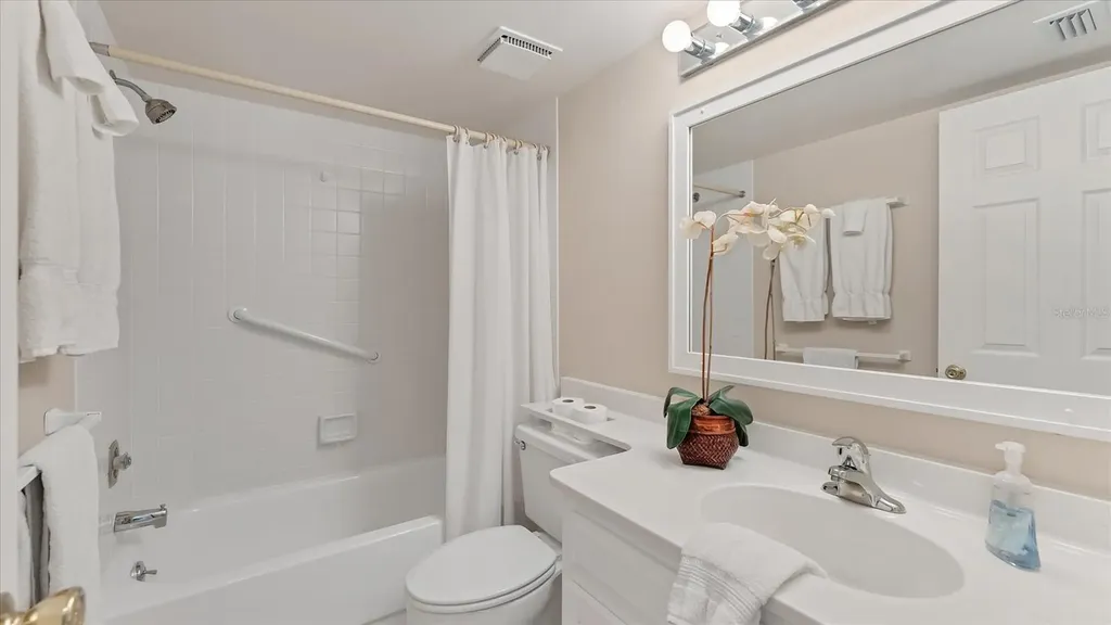 450 Cerromar Road Venice FL 34293