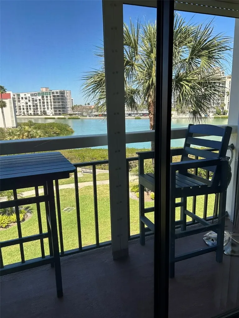 7871 Sailboat Key Boulevard S South Pasadena FL 33707