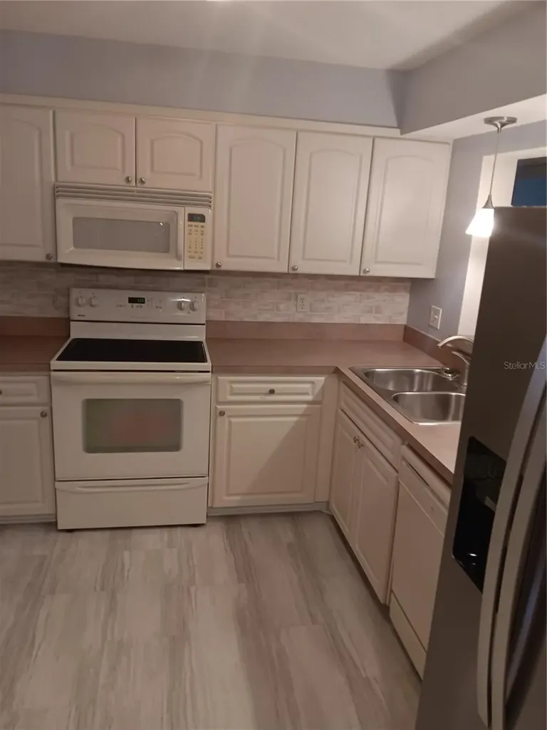 7871 Sailboat Key Boulevard S South Pasadena FL 33707