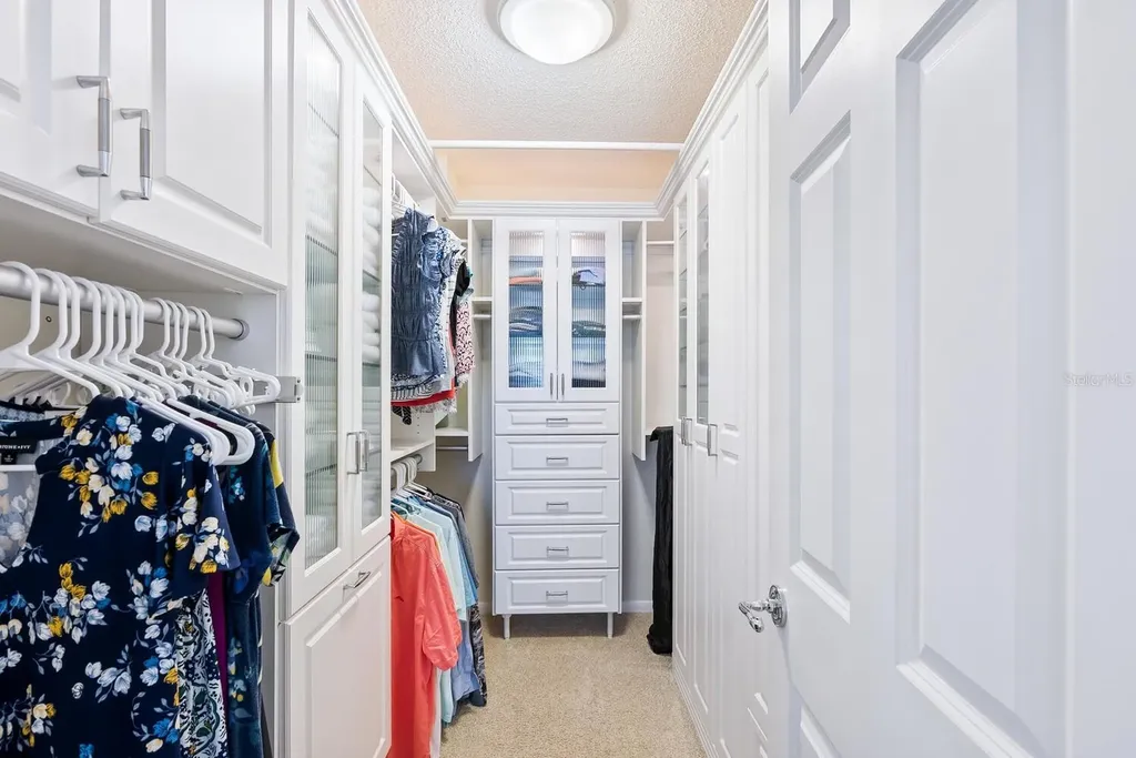 1104 Benjamin Franklin Drive Sarasota FL 34236