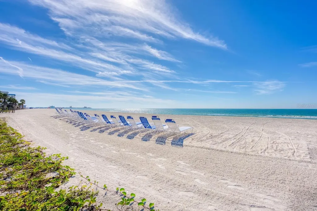 1104 Benjamin Franklin Drive Sarasota FL 34236
