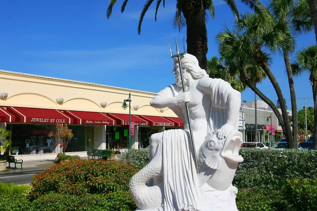 1104 Benjamin Franklin Drive Sarasota FL 34236