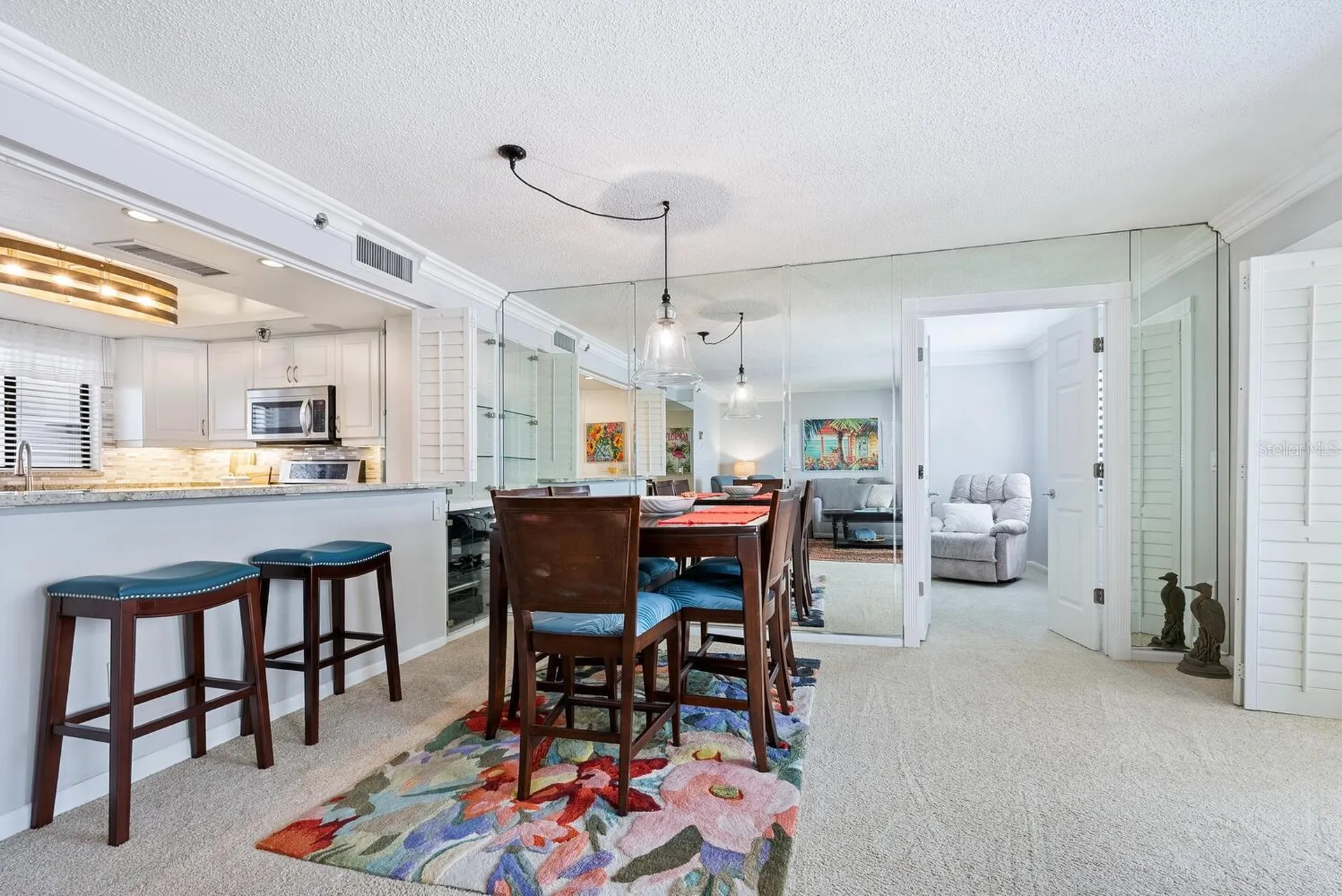 1104 Benjamin Franklin Drive Sarasota FL 34236