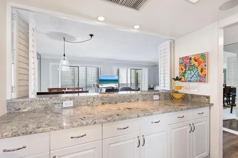 1104 Benjamin Franklin Drive Sarasota FL 34236