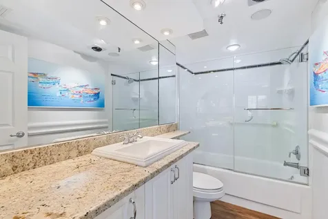 1104 Benjamin Franklin Drive Sarasota FL 34236