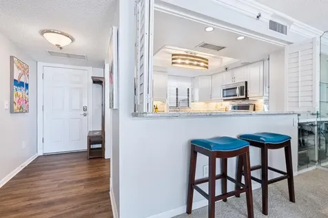 1104 Benjamin Franklin Drive Sarasota FL 34236