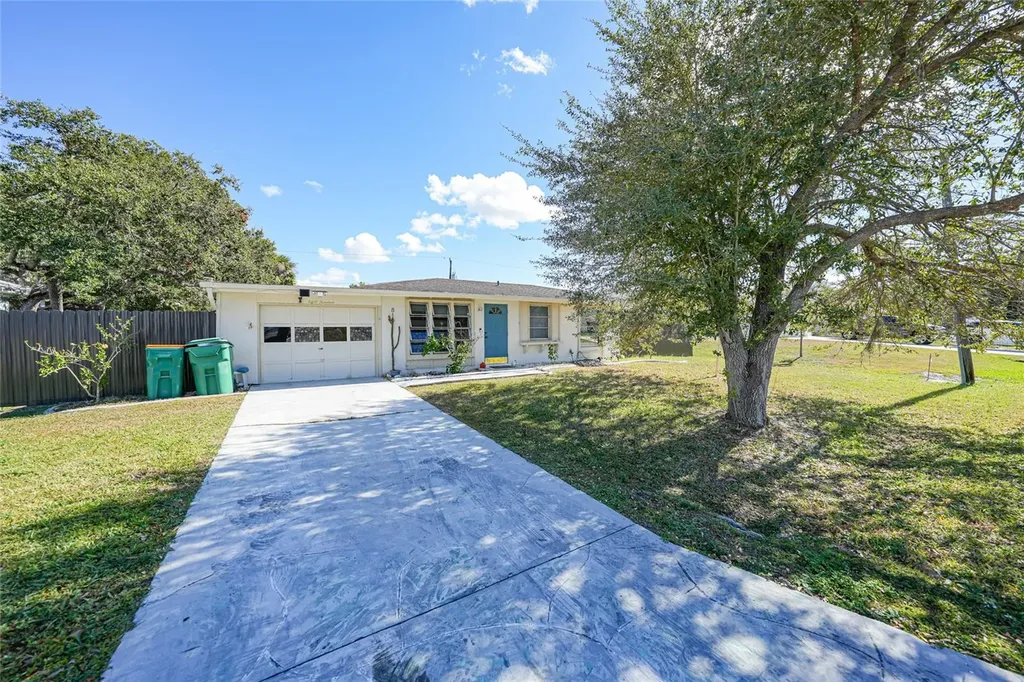 819 Haleybury Street NW Port Charlotte FL 33948
