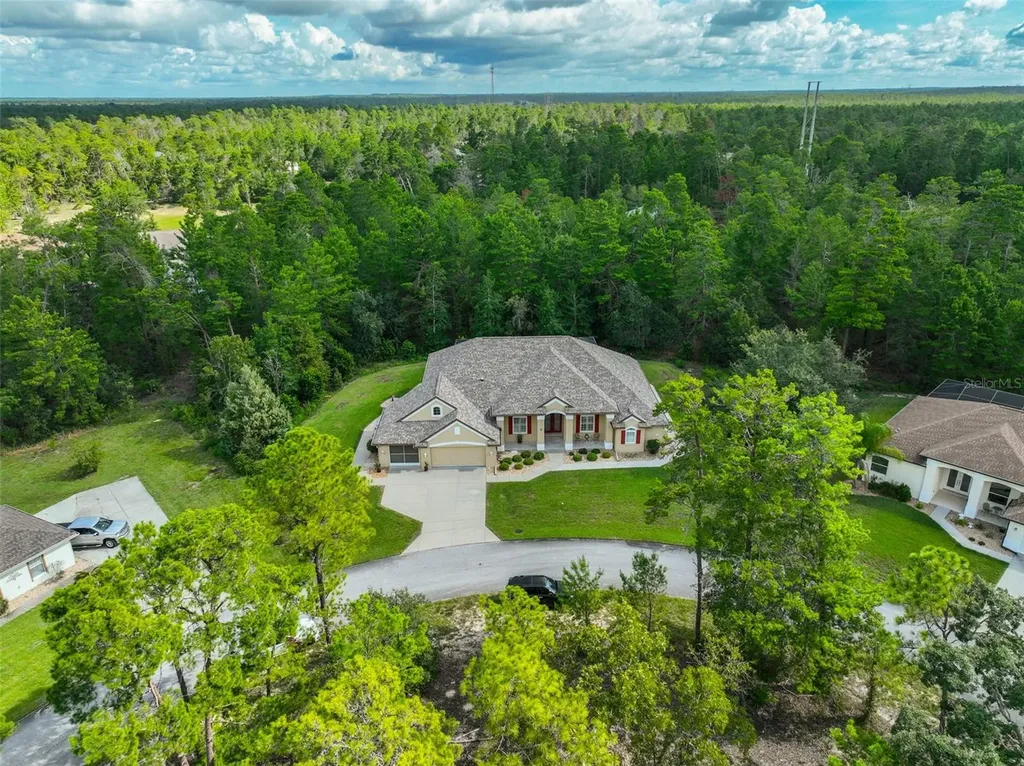 11 Grandifloras Court Homosassa FL 34446