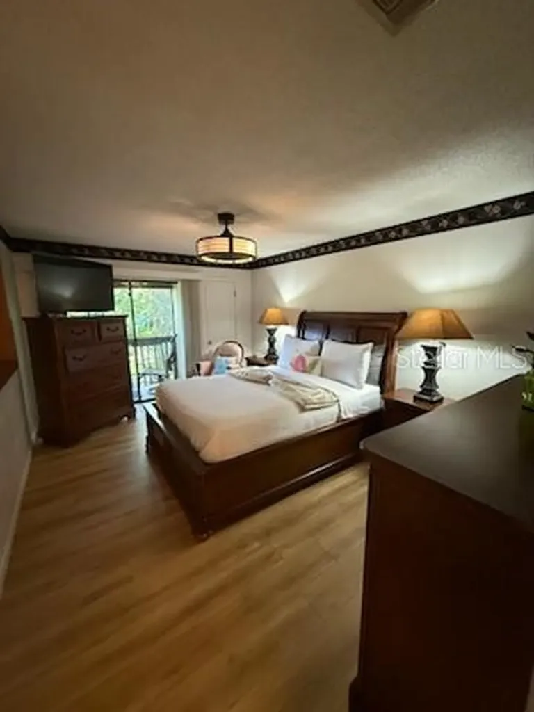 4846 Pebble Beach Orlando FL 32811