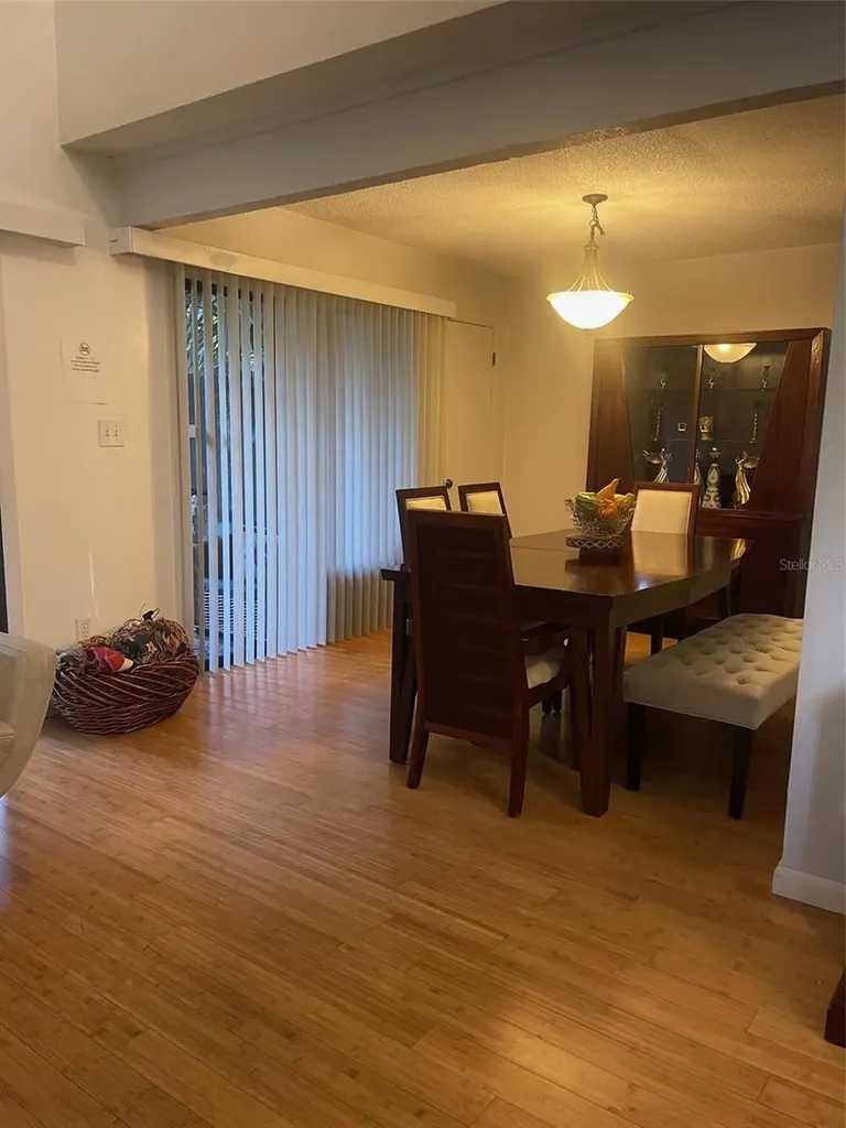4846 Pebble Beach Orlando FL 32811