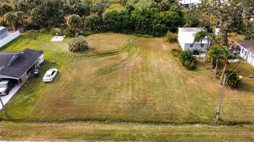 Canal Ruskin FL 33570