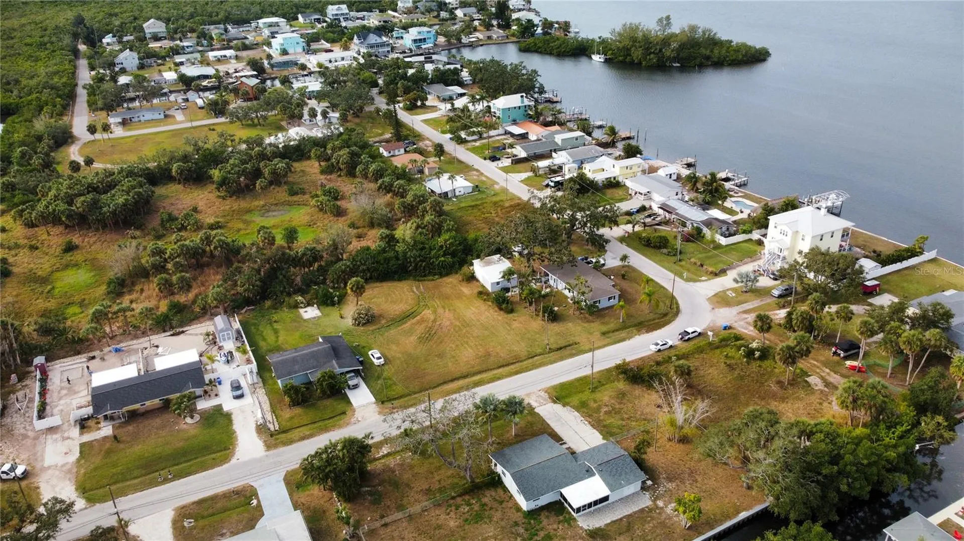 Canal Ruskin FL 33570
