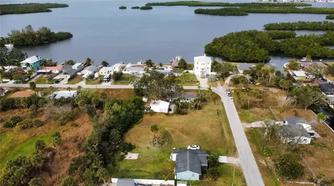 Canal Ruskin FL 33570