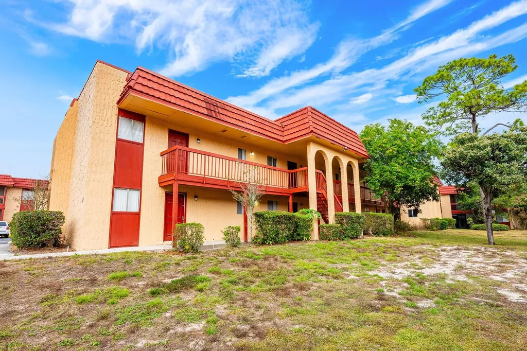 2860 N Powers Drive Orlando FL 32818