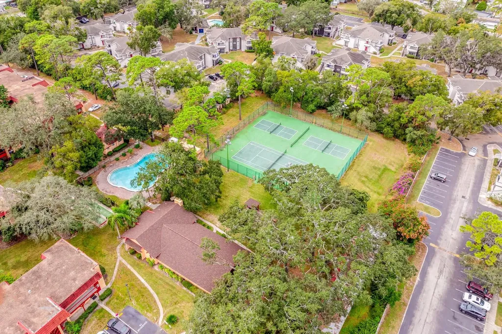 2860 N Powers Drive Orlando FL 32818