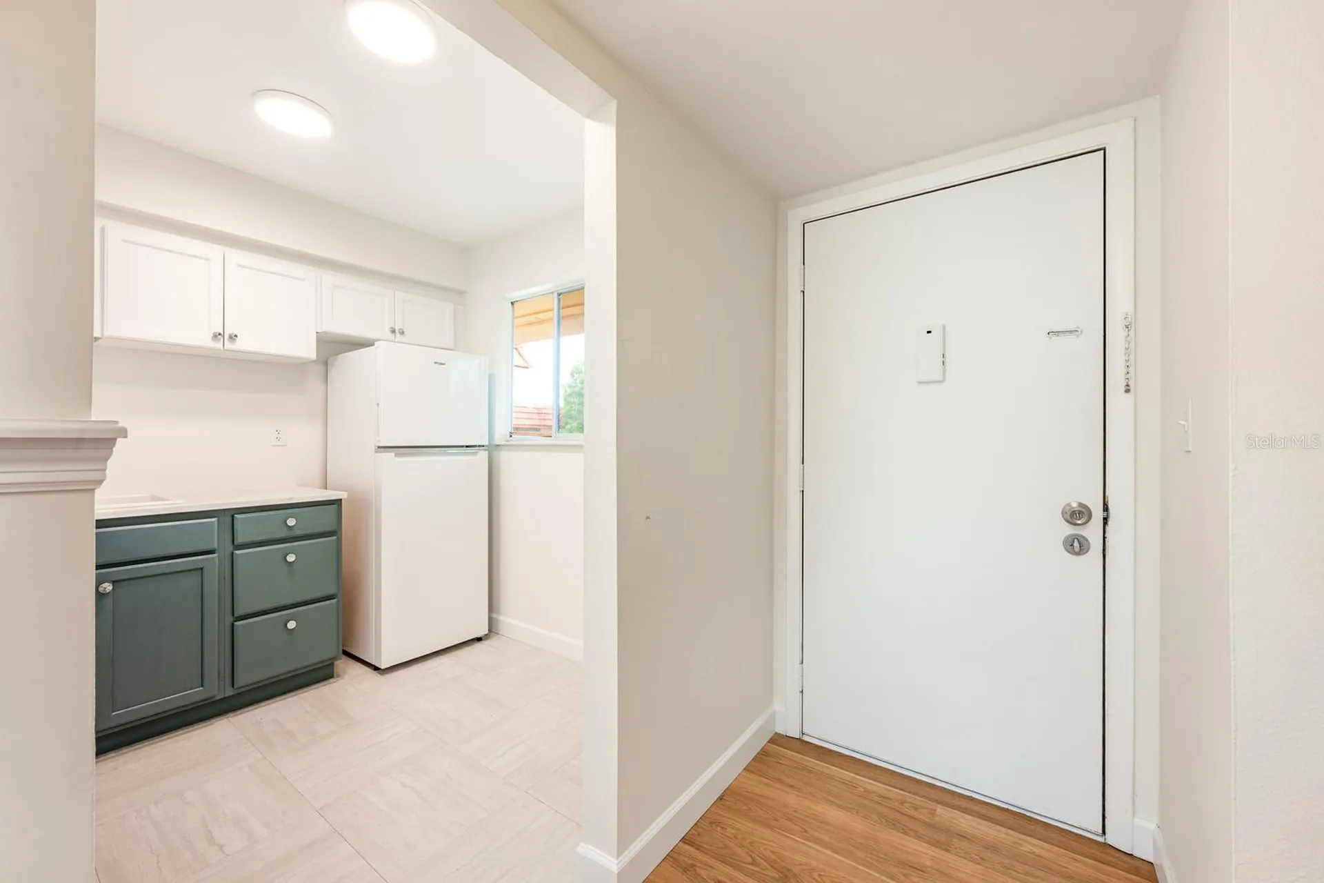 2860 N Powers Drive Orlando FL 32818