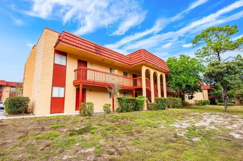 2860 N Powers Drive Orlando FL 32818
