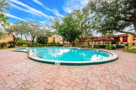 2860 N Powers Drive Orlando FL 32818