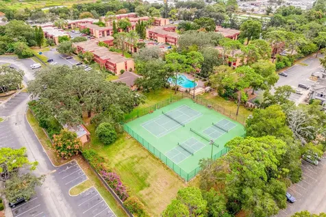 2860 N Powers Drive Orlando FL 32818