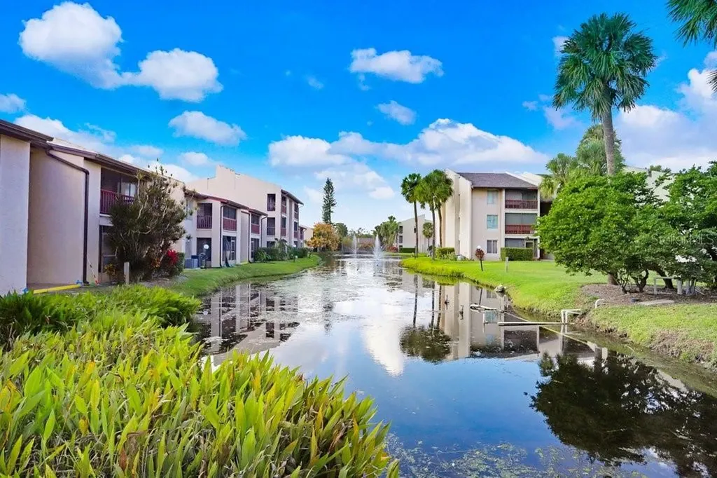 3821 S Lake Drive Tampa FL 33614