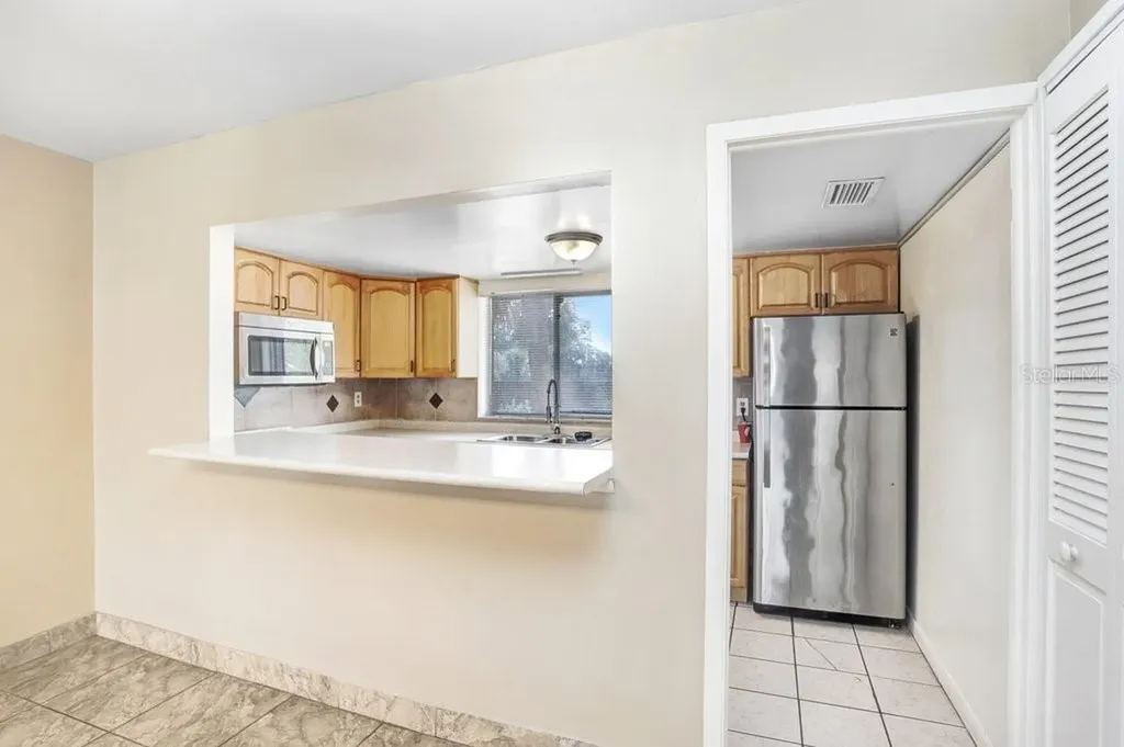 3821 S Lake Drive Tampa FL 33614