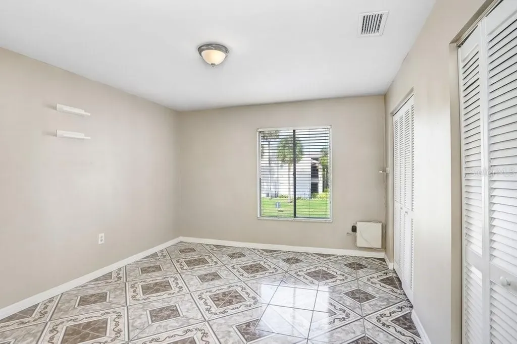 3821 S Lake Drive Tampa FL 33614
