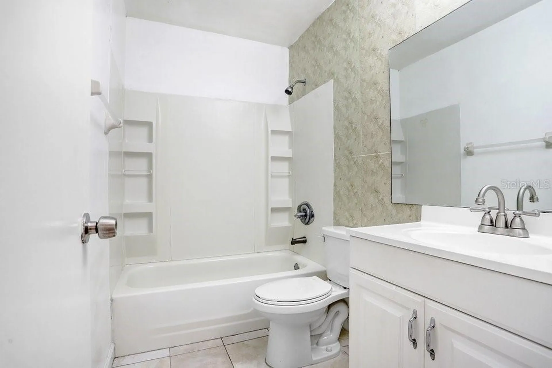3821 S Lake Drive Tampa FL 33614