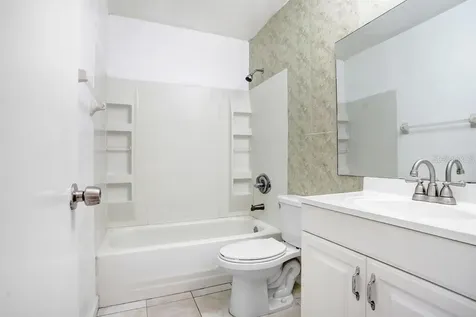 3821 S Lake Drive Tampa FL 33614