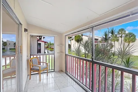 3821 S Lake Drive Tampa FL 33614