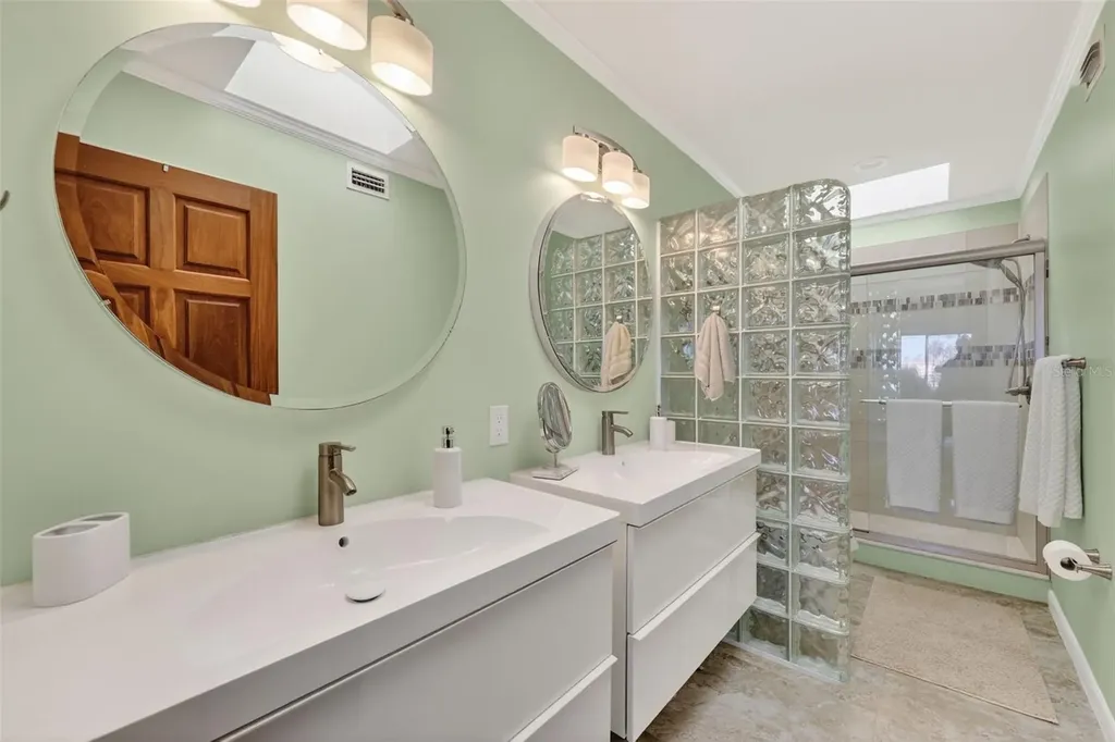 214 Skiff Point Clearwater FL 33767
